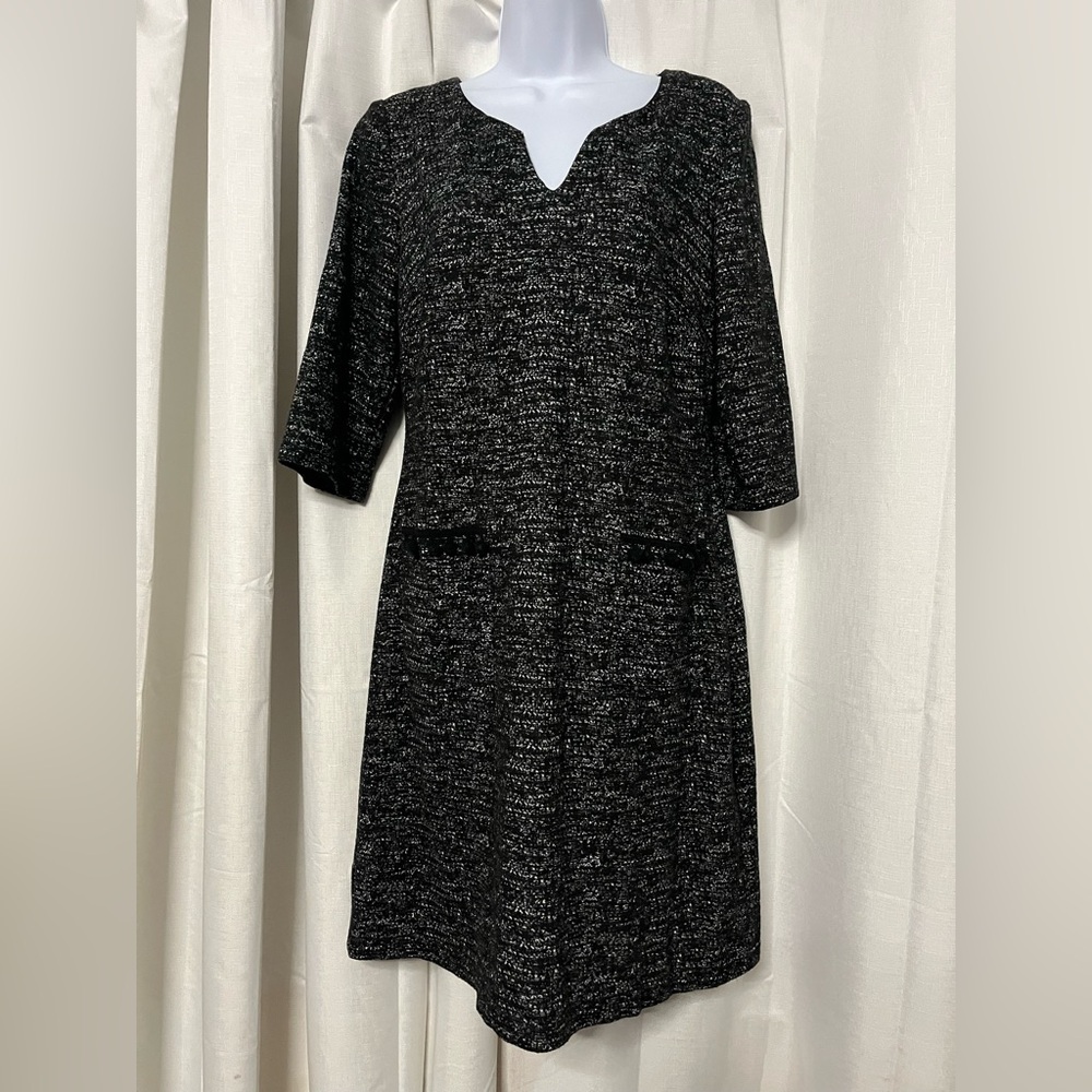 Connected Apparel Women’s Black And Whire Shift Dress Size 6